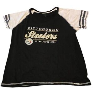 773-Pittsburgh Steelers black and white t-shirt #steelers #nfl #3x #football